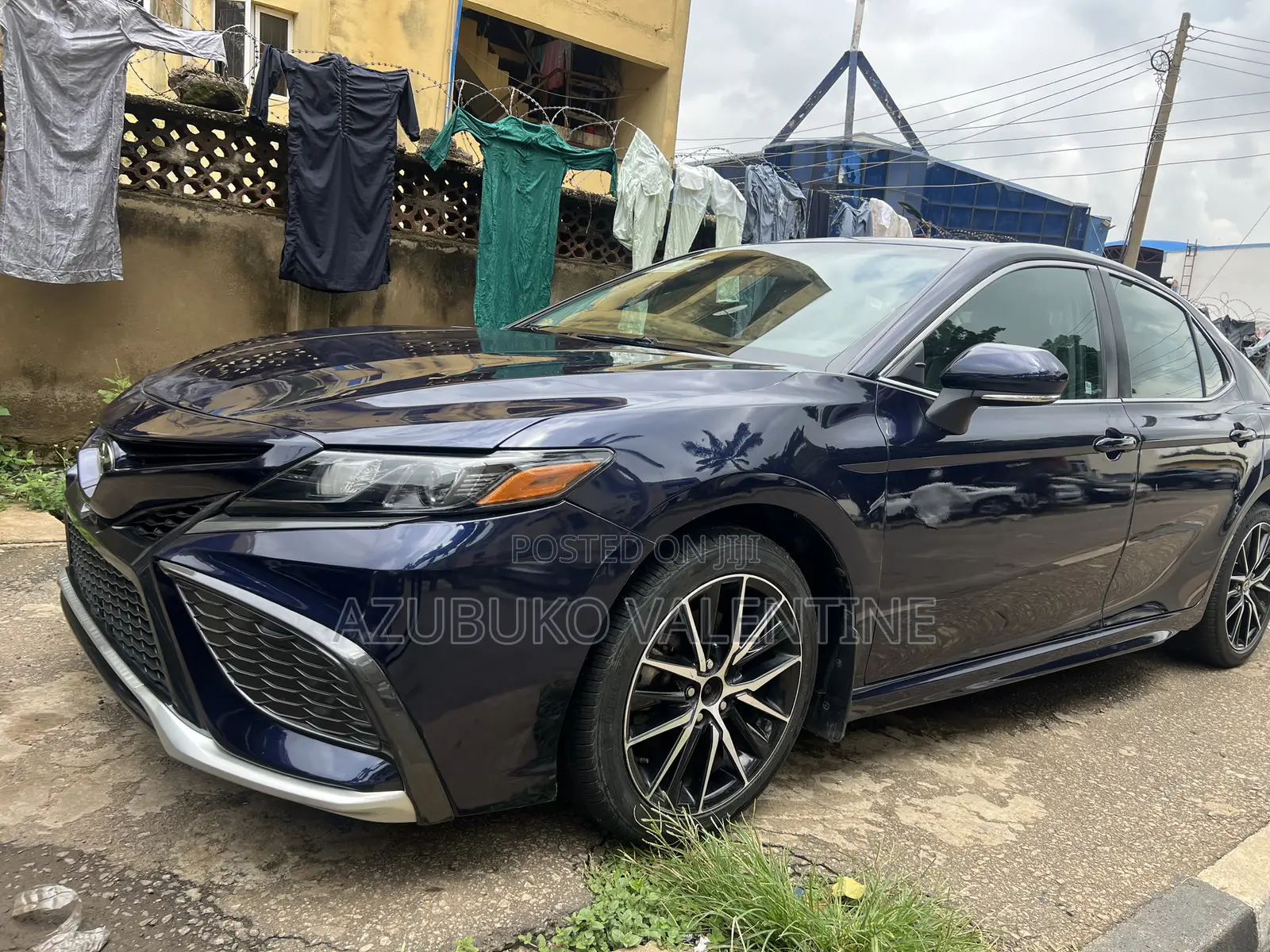 Toyota Camry SE 2022 Blue
