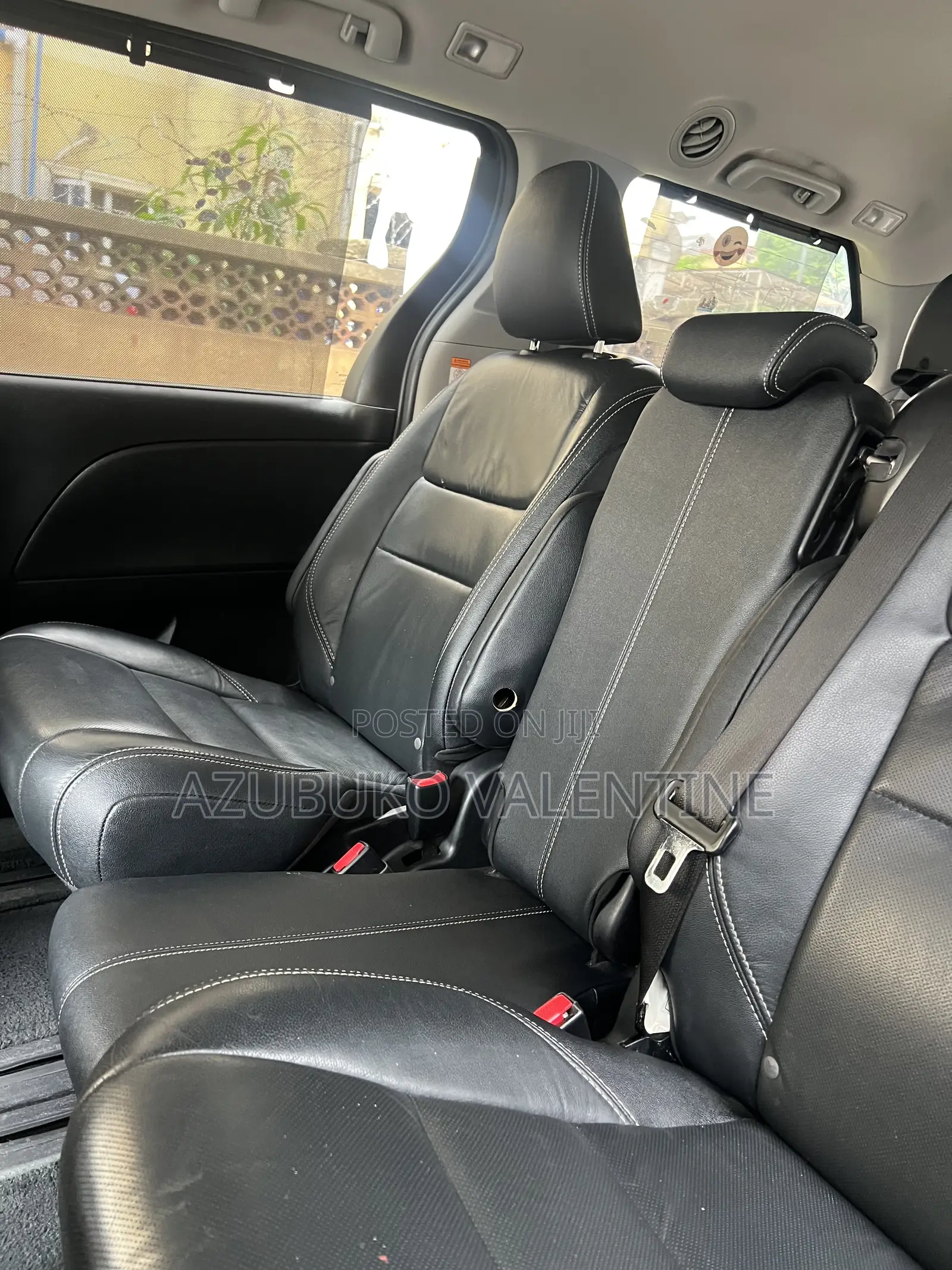 Toyota Sienna SE 8-Passenger 4dr Minivan (3.5L 6cyl 6A) 2015 Black