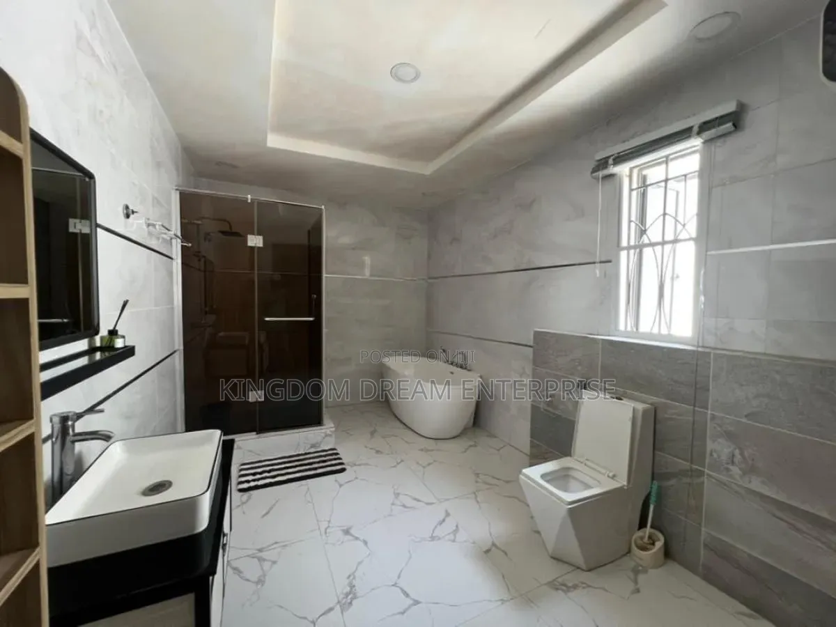 5bdrm House in Parkview Estate for rent