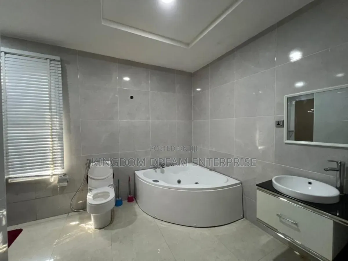 5bdrm House in Parkview Estate for rent