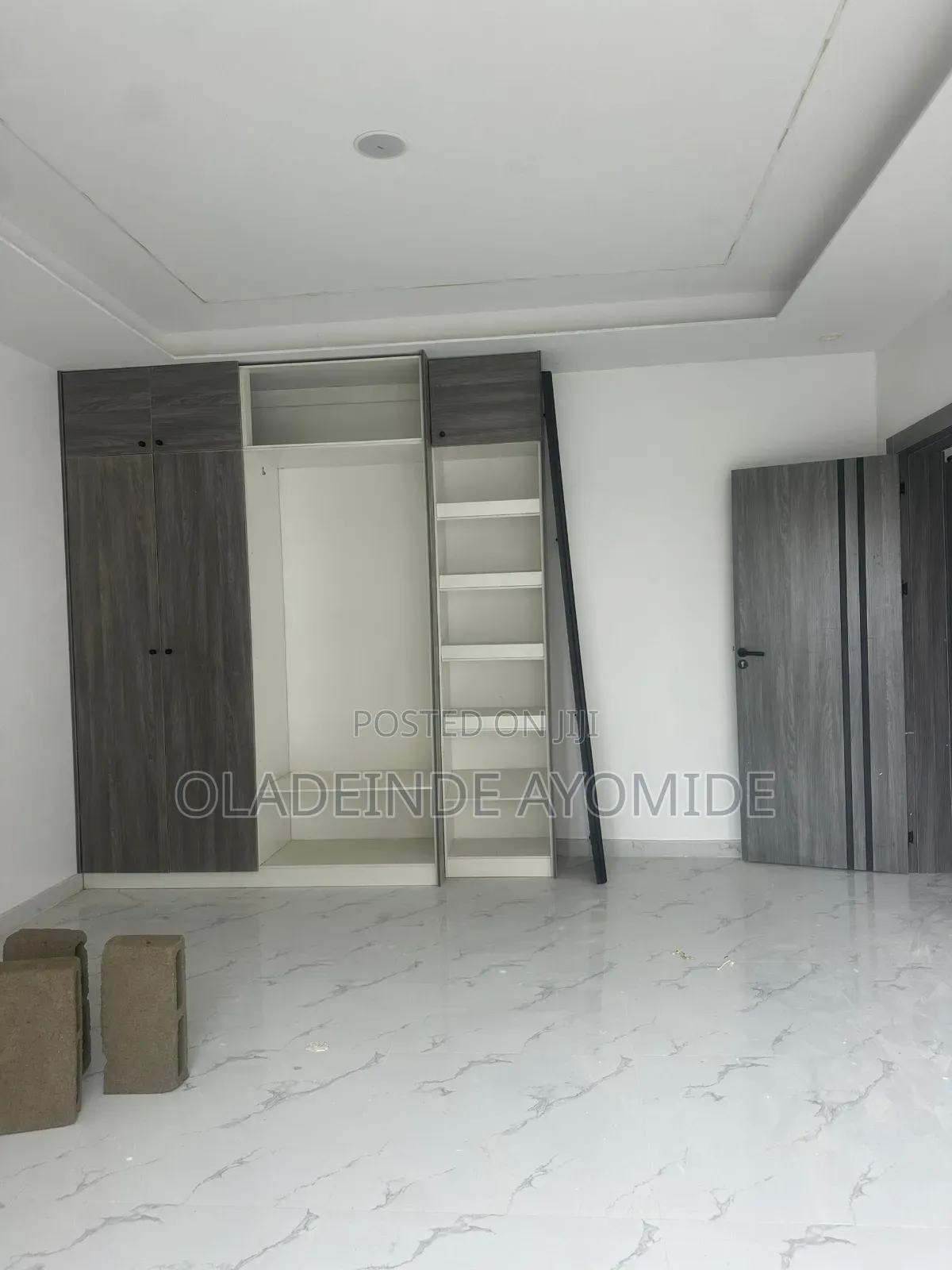 2bdrm Apartment in Lekki Phase 1 for sale