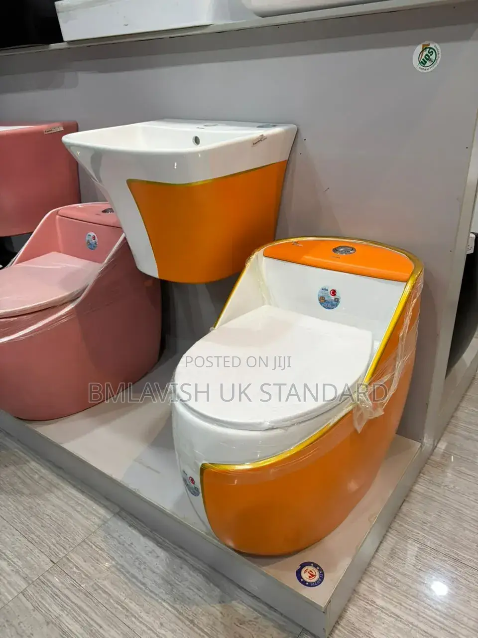 Executive One-Piece Water Closet Set With Basin