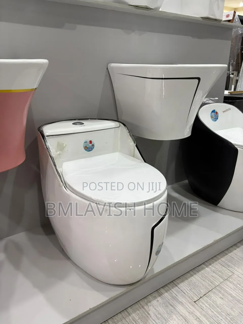 Executive One-Piece Water Closet Set With Basin