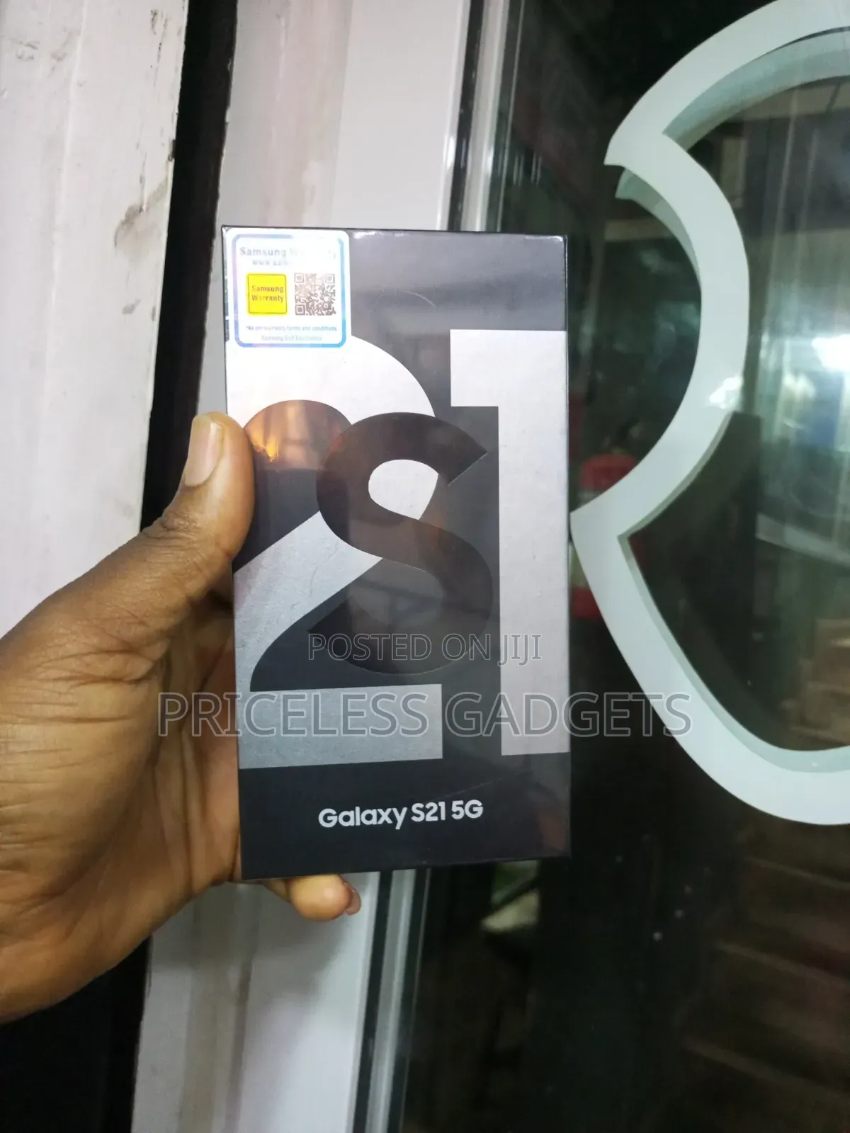 New Samsung Galaxy S21 5G 128 GB Silver