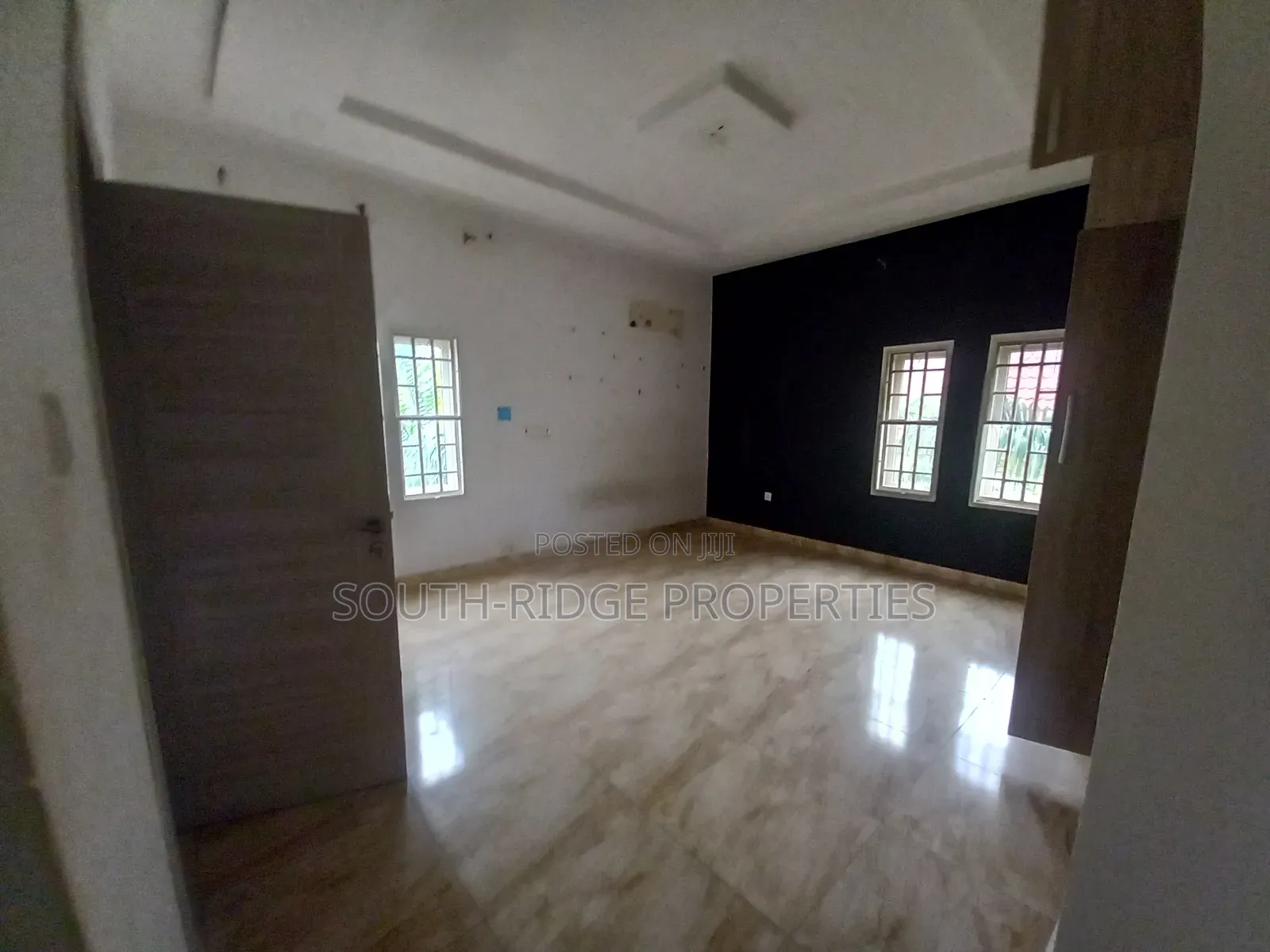 4bdrm Townhouse / Terrace in Wuye for rent