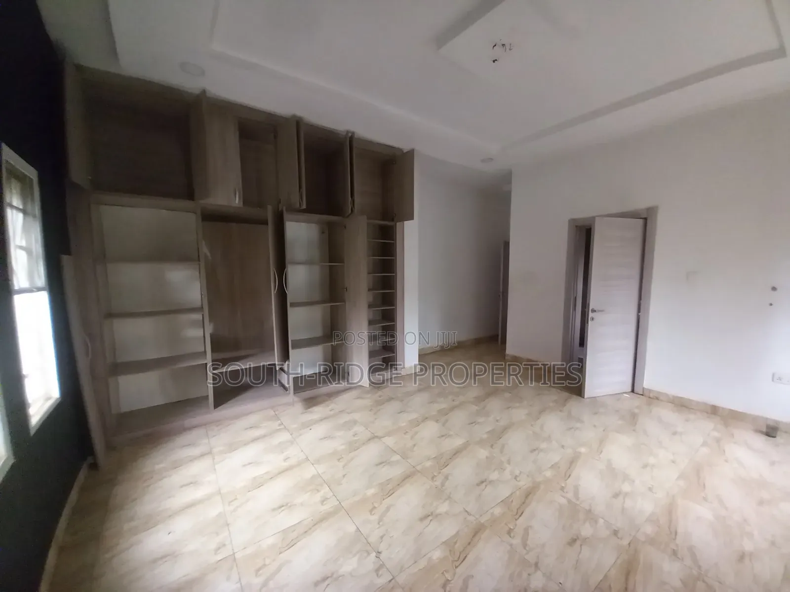 4bdrm Townhouse / Terrace in Wuye for rent