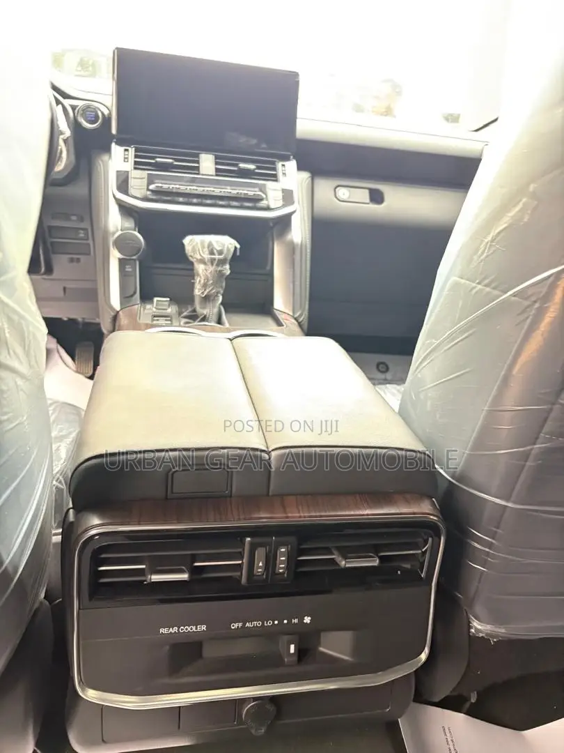 Toyota Land Cruiser 79 Series 2025 Black