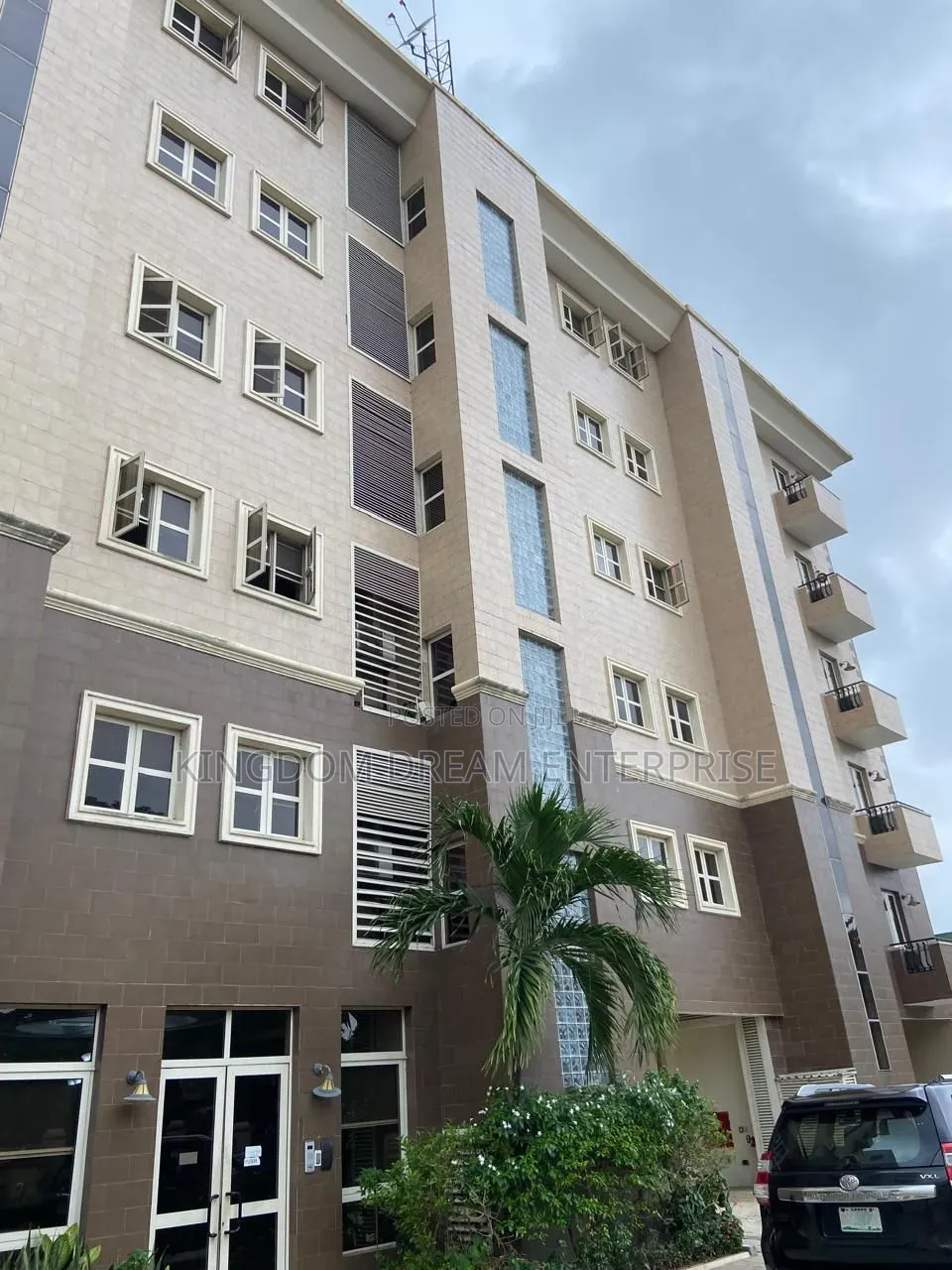 3bdrm Block of Flats in Old Ikoyi Lagos for sale