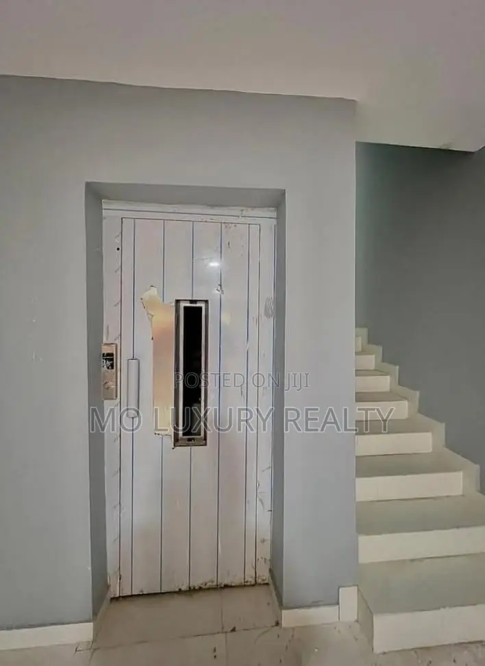 2bdrm Apartment in Lekki Phase 1 for rent