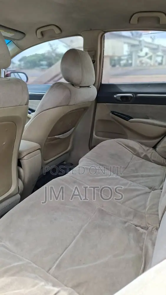 Honda Civic 2006 Maroon