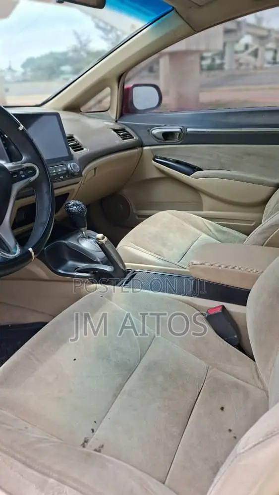 Honda Civic 2006 Maroon