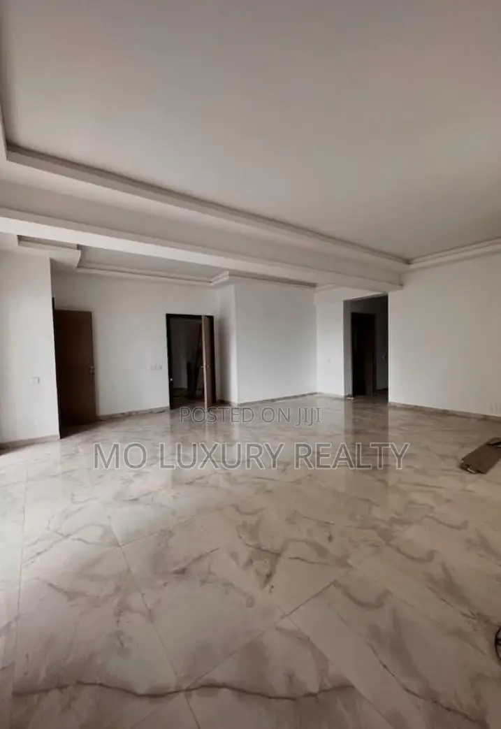 2bdrm Townhouse / Terrace in Lekki Phase 1 for rent