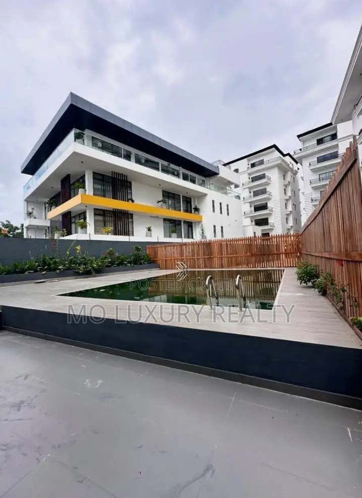 2bdrm Townhouse / Terrace in Lekki Phase 1 for rent