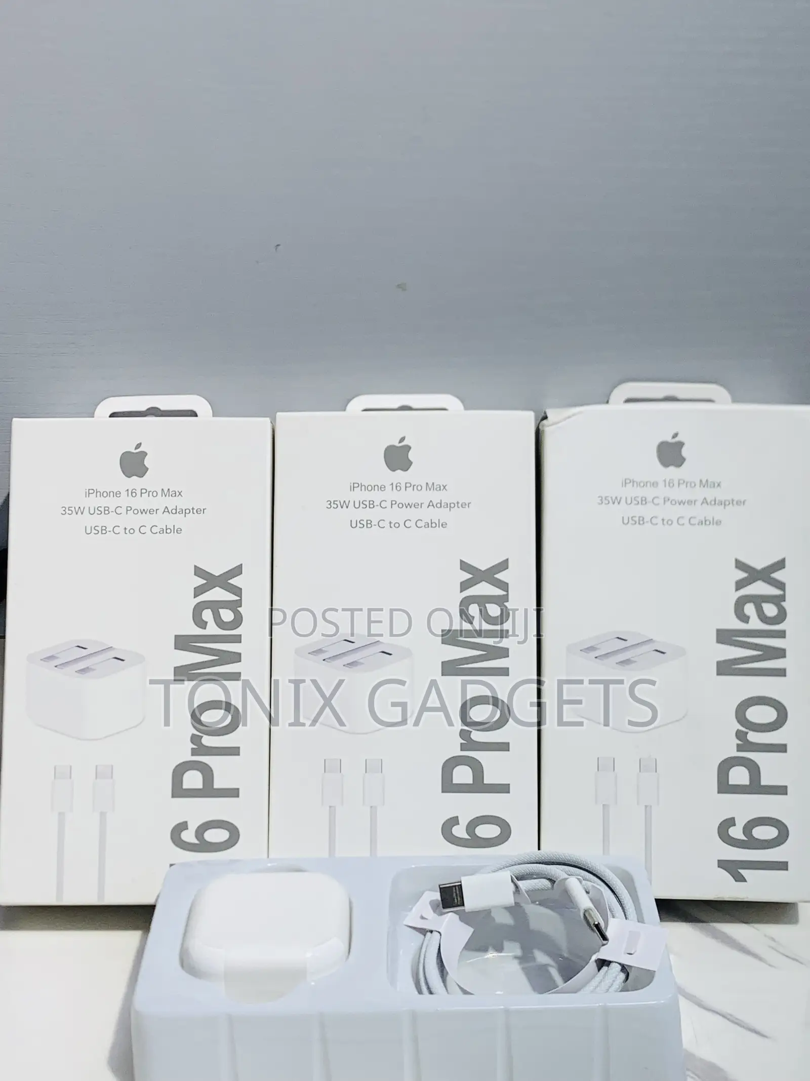 iPhone 35w Usb-C Power Adapter and Usb-C to C Cable