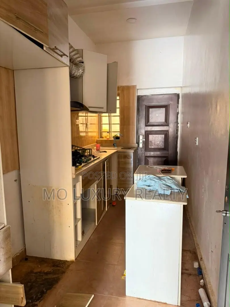 3bdrm Townhouse / Terrace in Ikota for rent