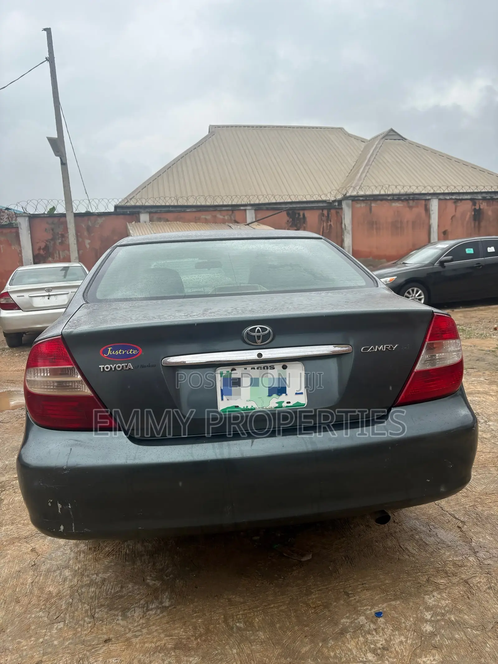 Toyota Camry LE 4dr Sedan (2.4L 4cyl 5A) 2005 Gray