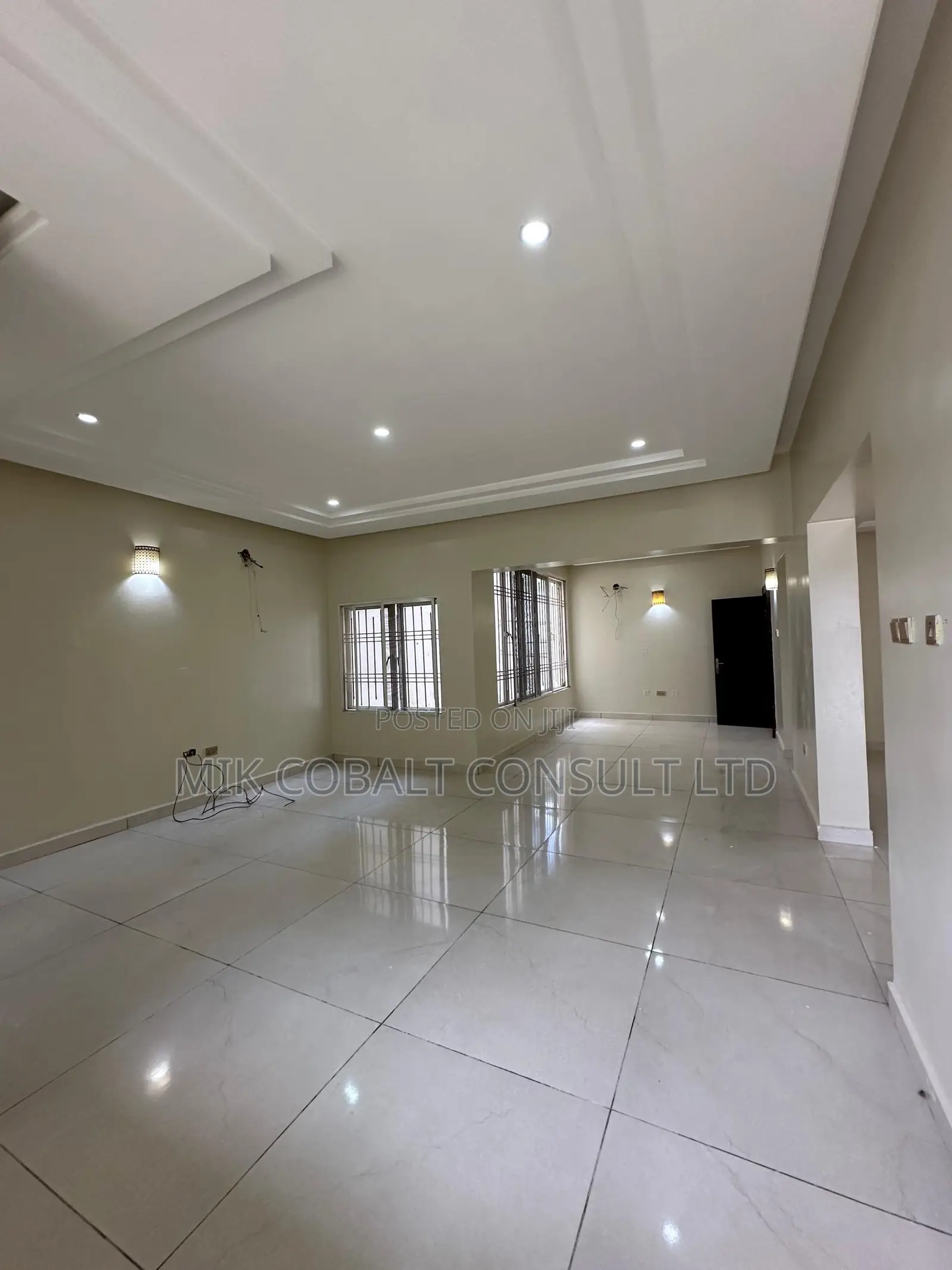 4bdrm Townhouse / Terrace in Diplomatic Zone, Katampe Extension