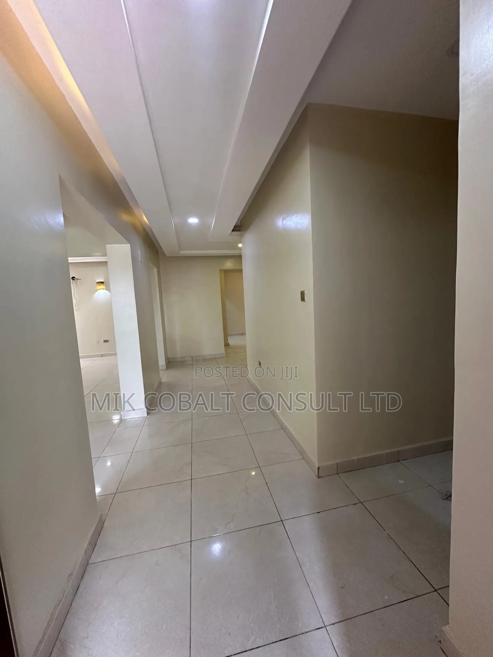 4bdrm Townhouse / Terrace in Diplomatic Zone, Katampe Extension