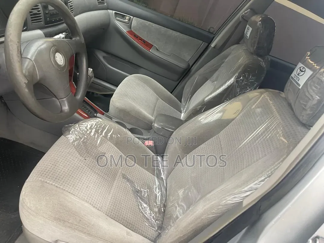 Toyota Corolla 2005 Silver
