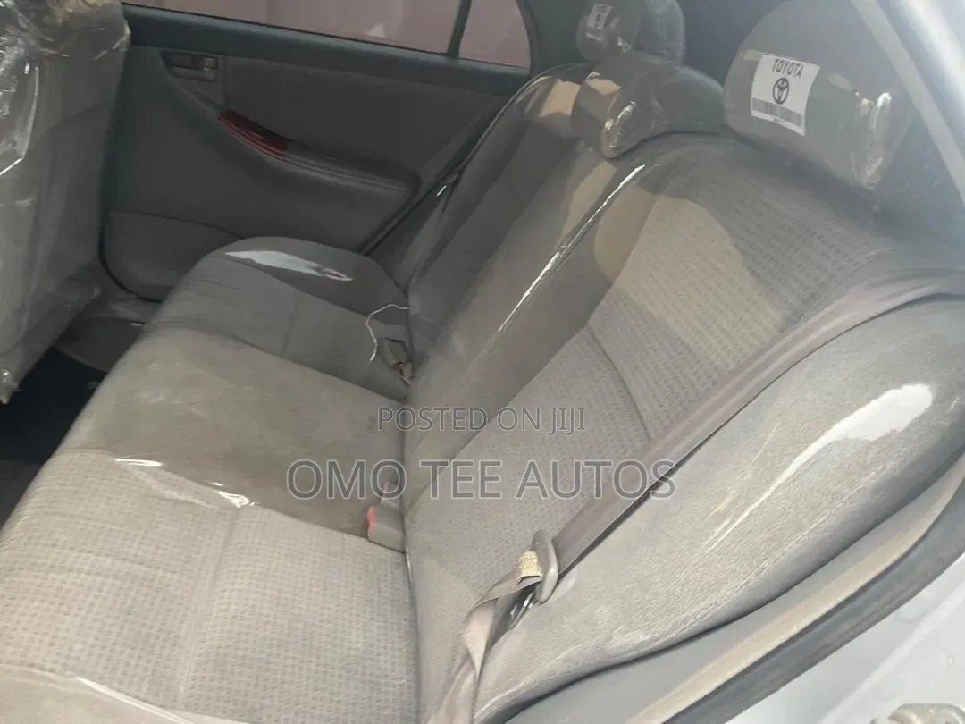 Toyota Corolla 2005 Silver