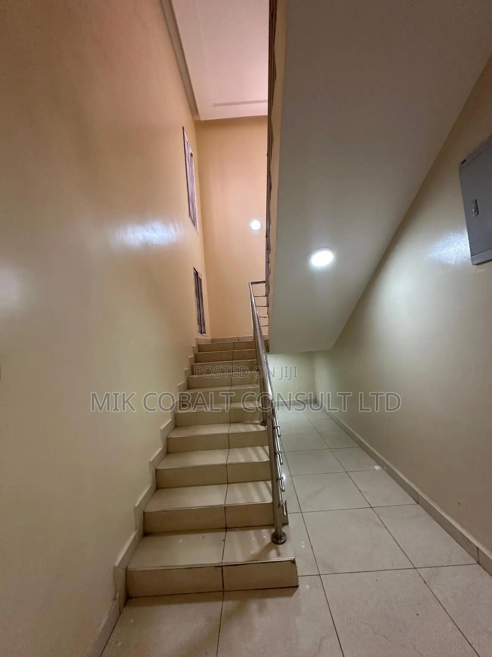 4bdrm Townhouse / Terrace in Diplomatic Zone, Katampe Extension