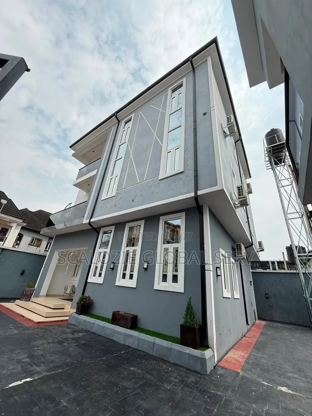 Furnished 4bdrm Duplex in Peter Odili Road for sale