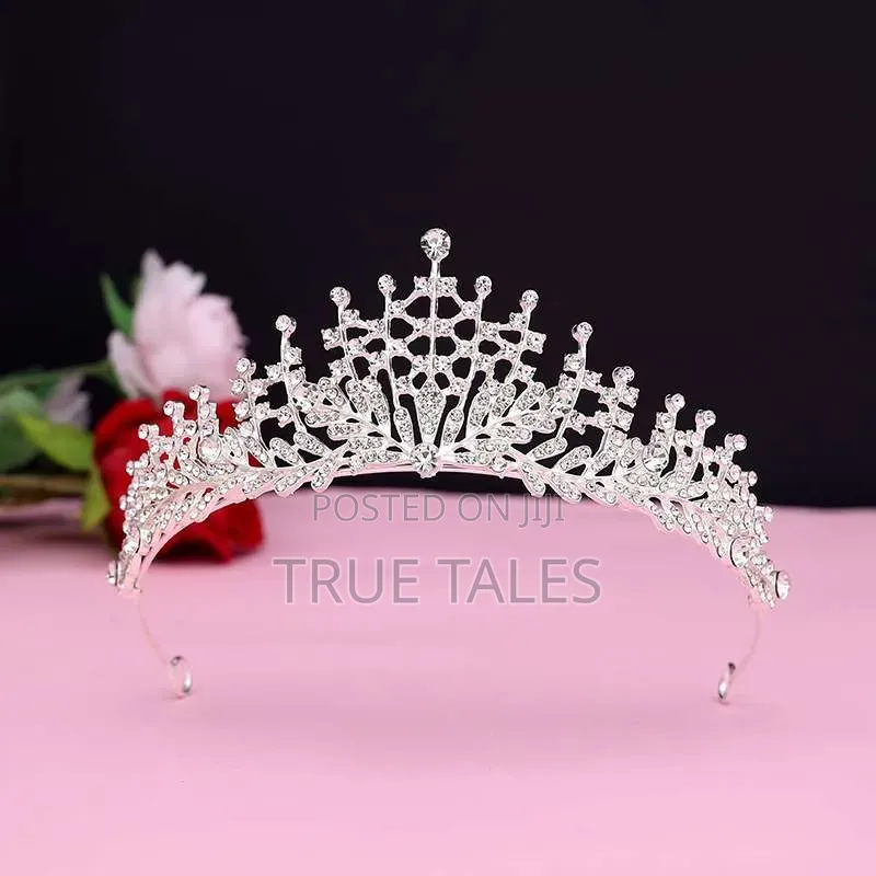 Queenly Tiara Crown