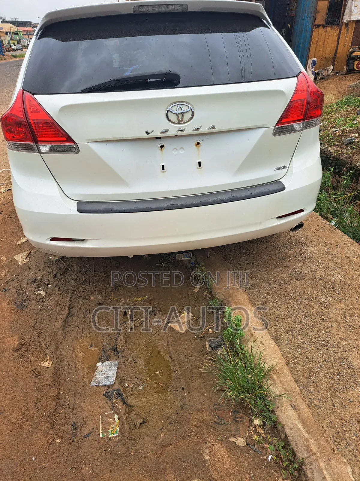 Toyota Venza 2010 White