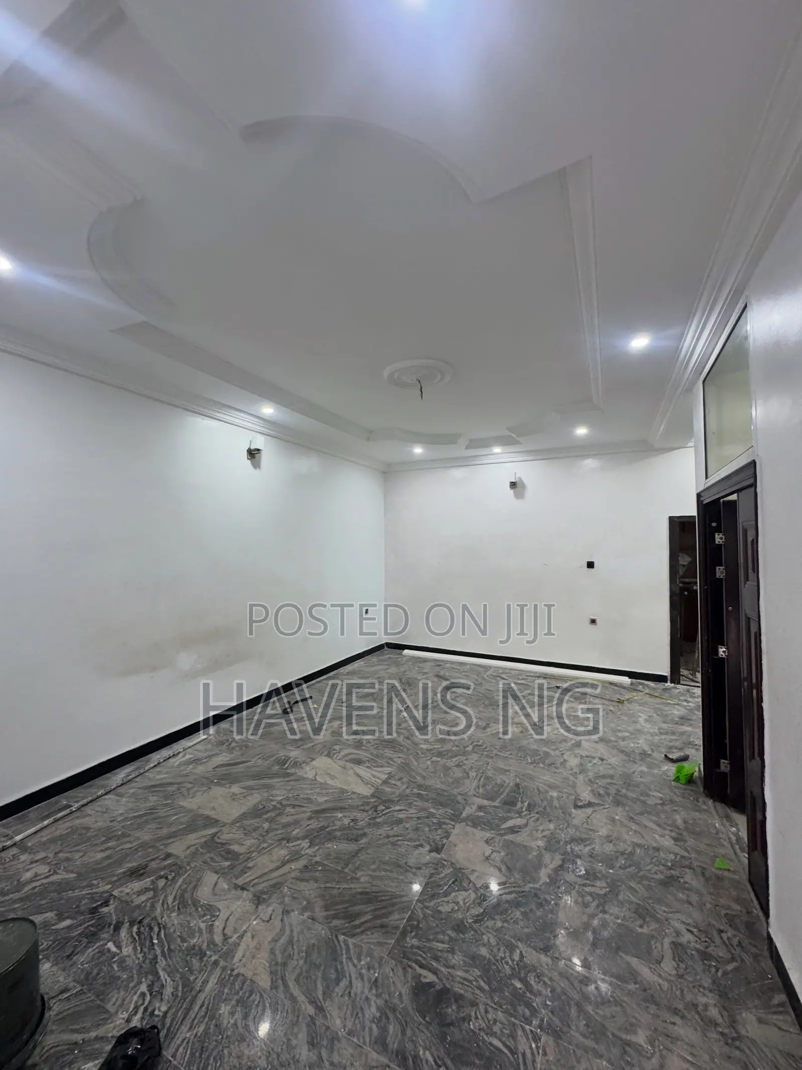 9bdrm Duplex in New Layout for sale