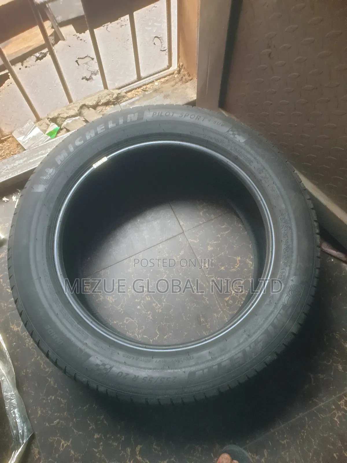 Michelin Tyre 265/60/18 for Toyota Tacoma Etc 