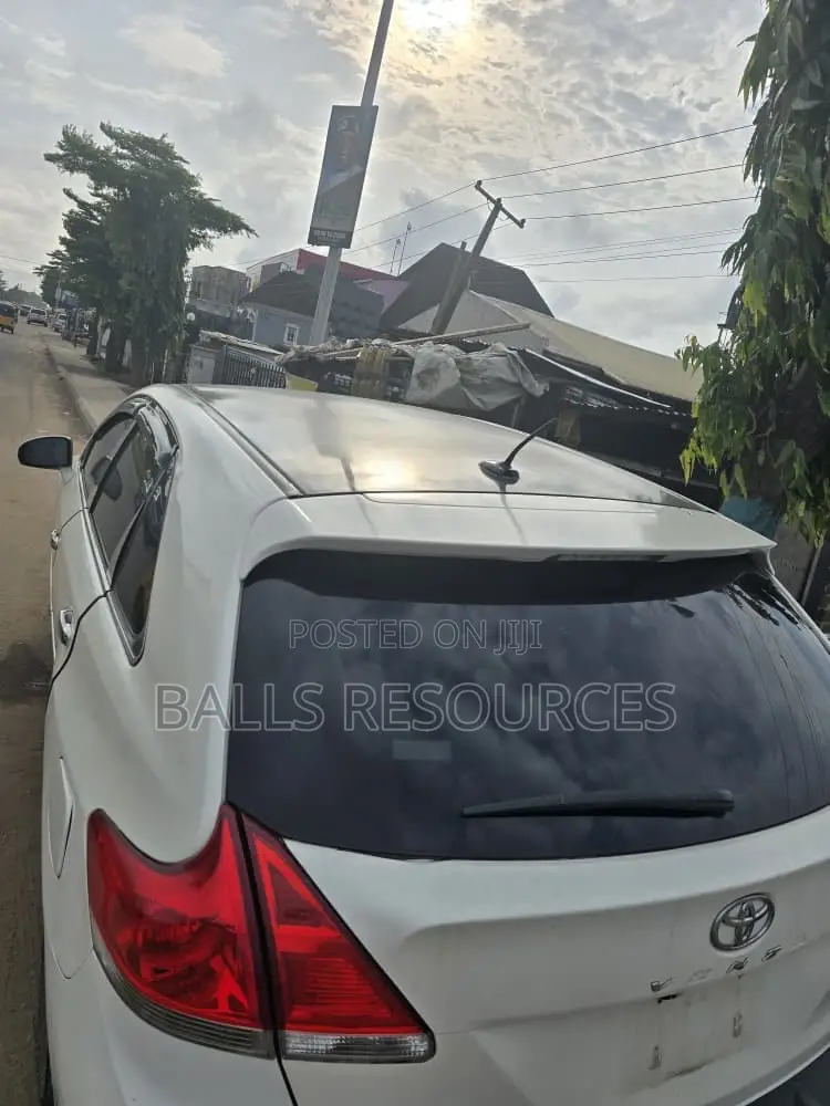 Toyota Venza AWD 2010 White