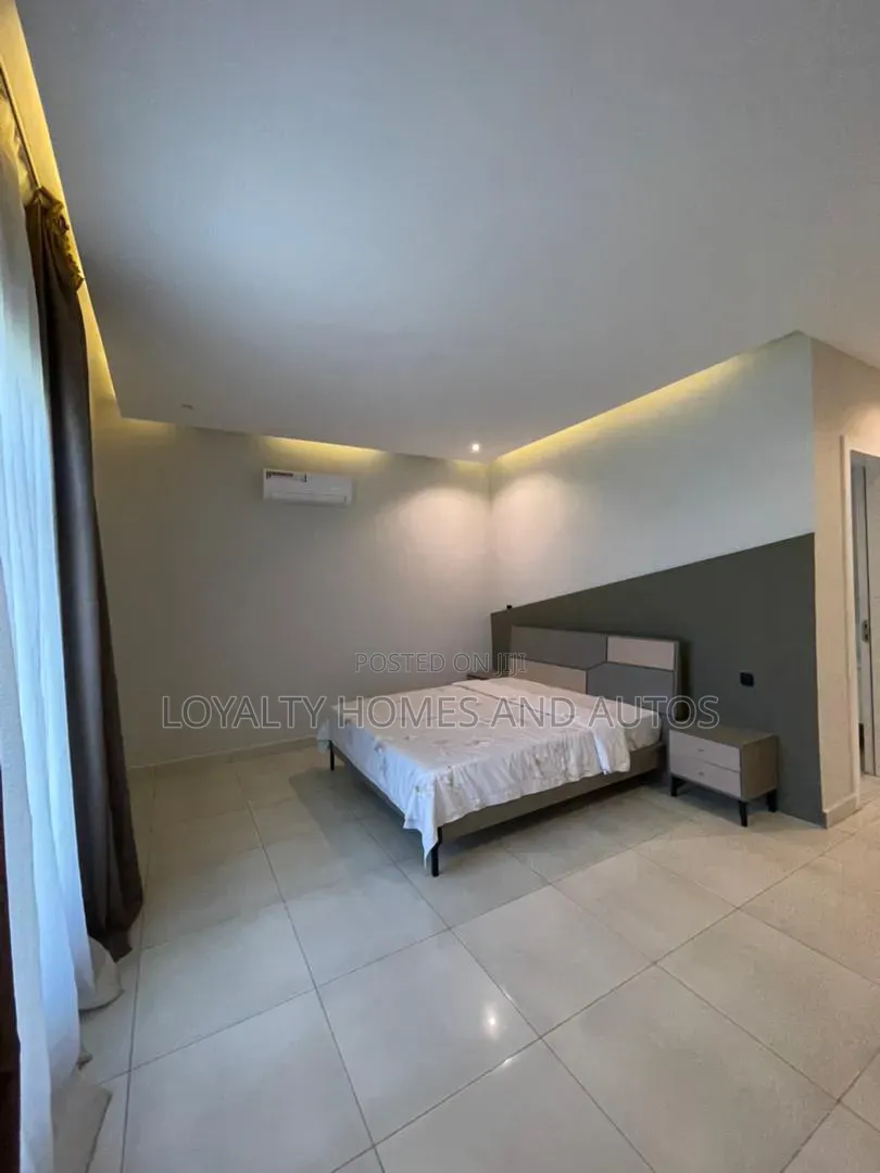 5bdrm Duplex in Lekki Phase 1 for sale