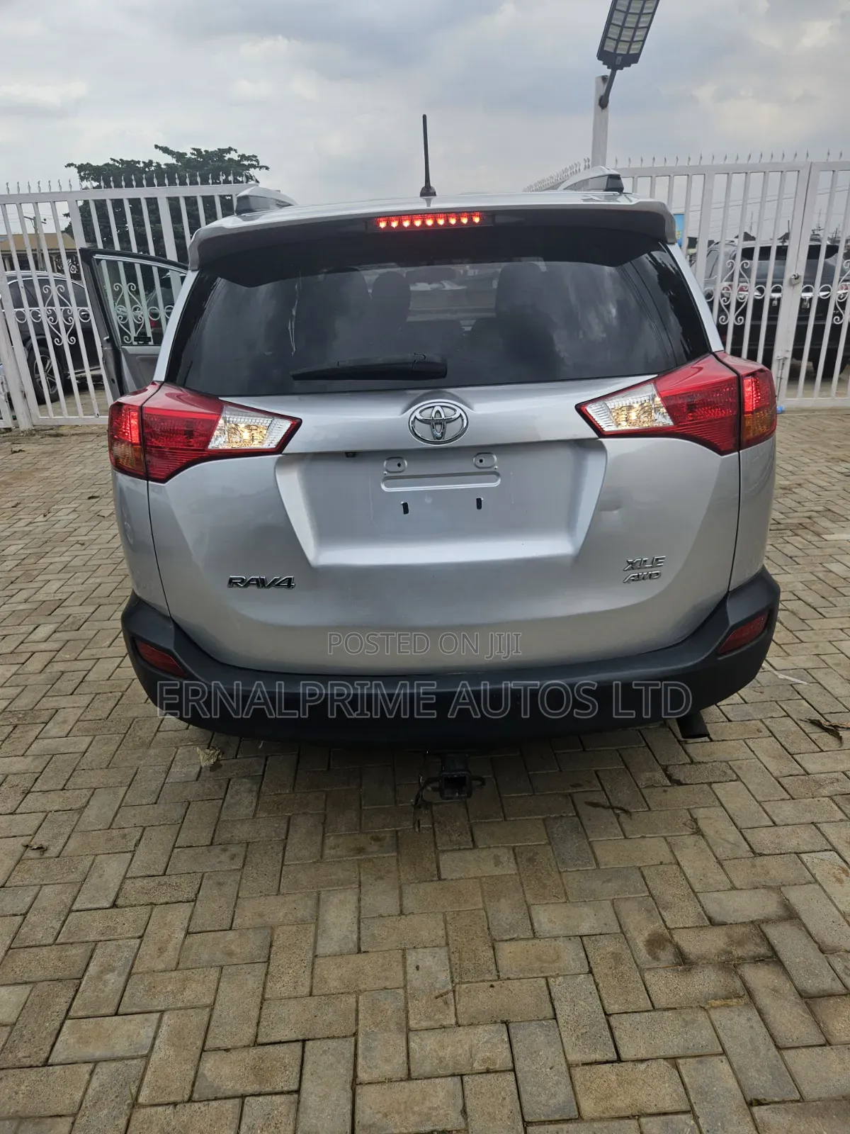 Toyota RAV4 Limited 4dr SUV AWD (2.5L 4cyl 6A) 2014 Silver
