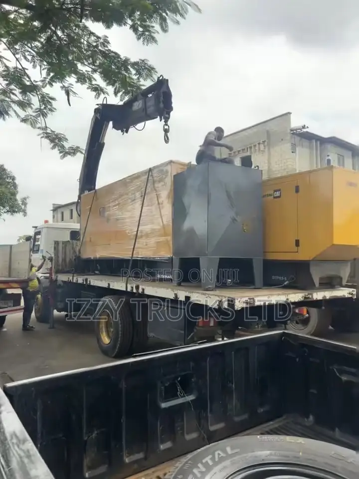 Crane Truck Available For Rental