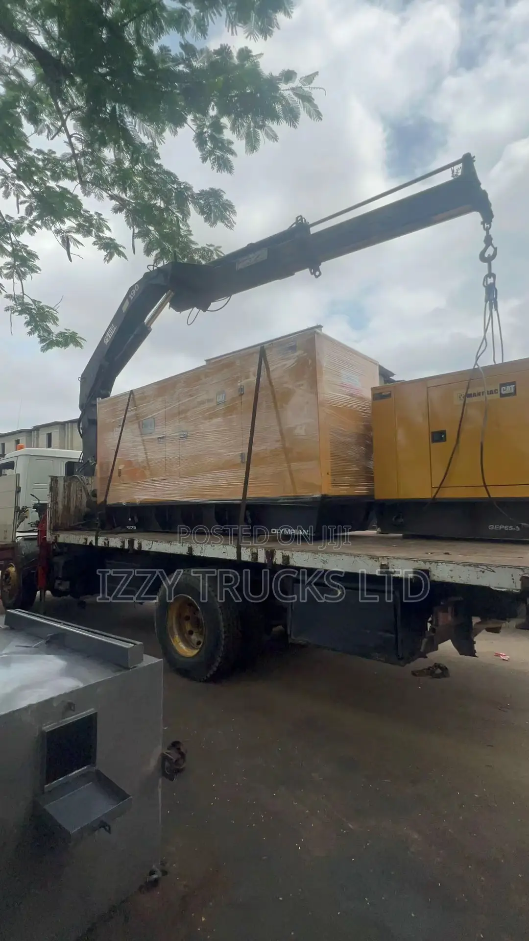 Crane Truck Available For Rental