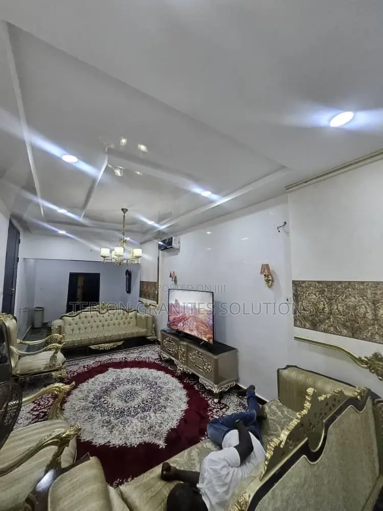 16bdrm Duplex in 7Th Avenue, Gwarinpa for sale