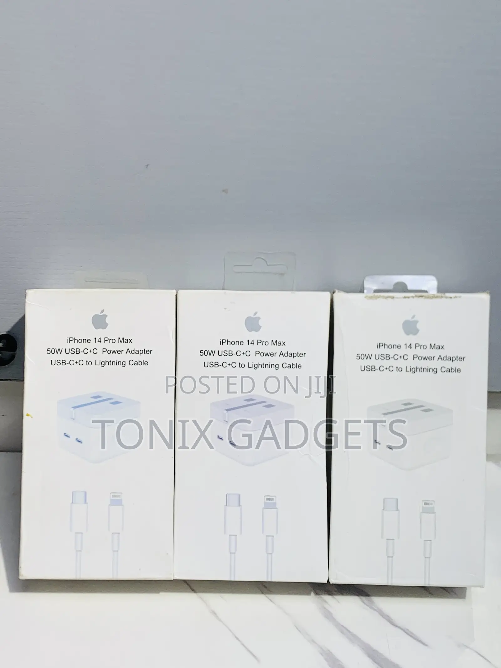 50w Usb-C+C Power Adapter and Usb-C to Lightning Cable