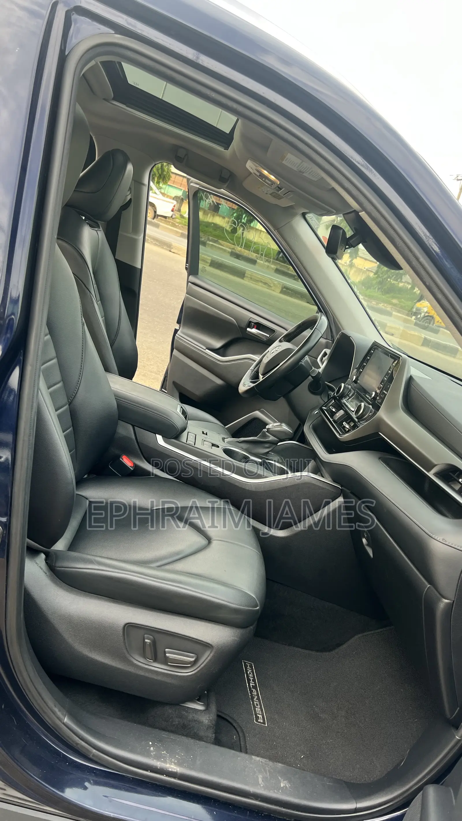 Toyota Highlander XLE 2021 Blue