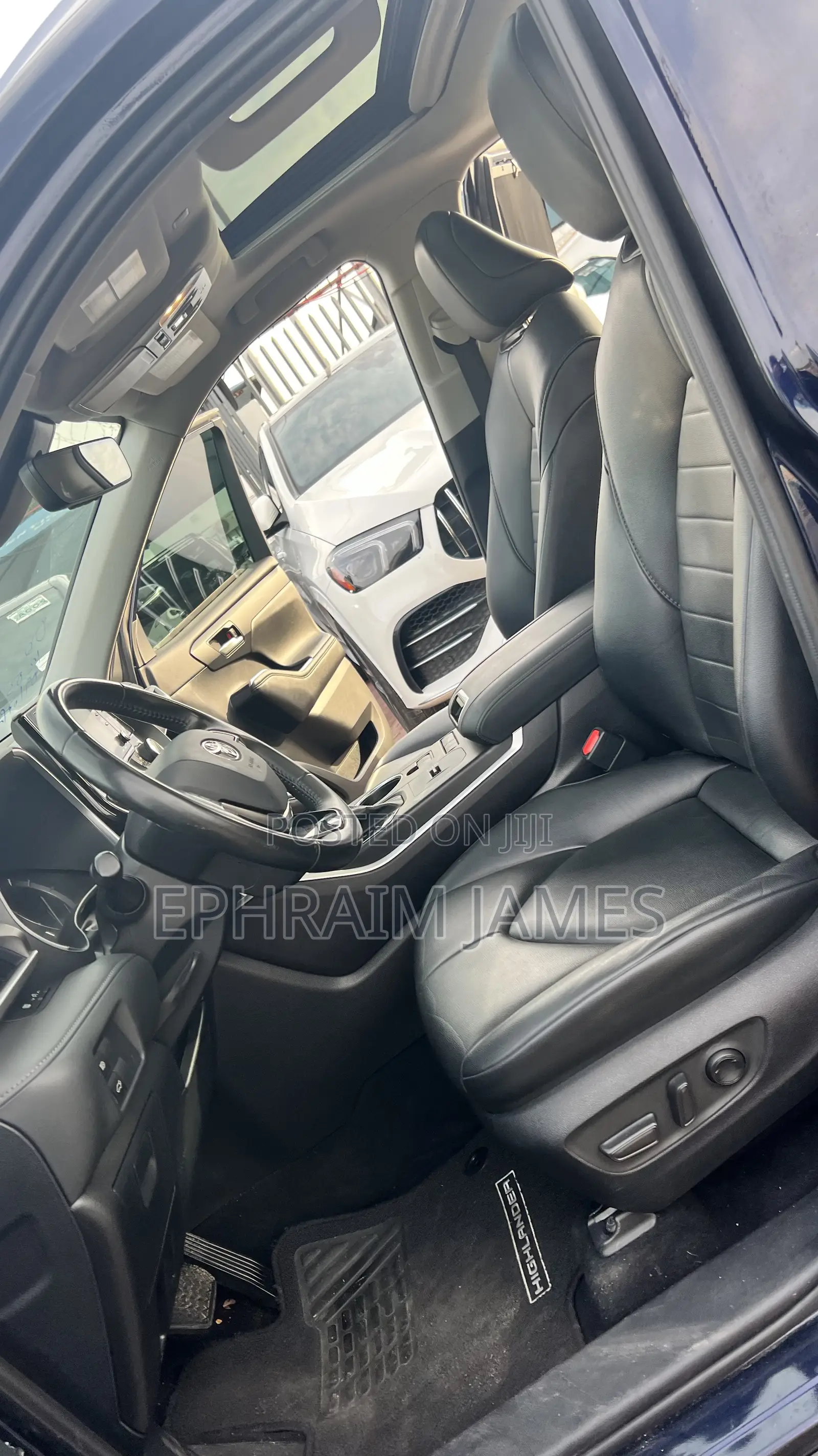 Toyota Highlander XLE 2021 Blue
