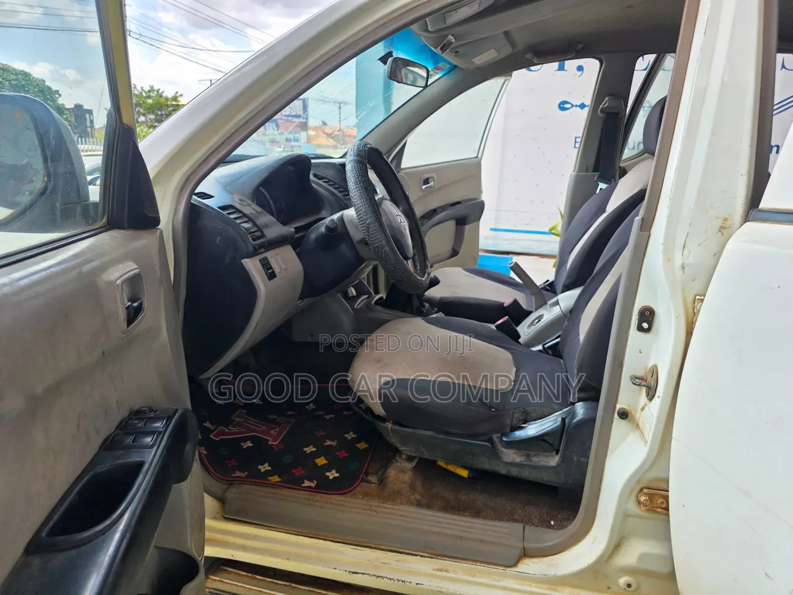 Mitsubishi L200 2013 White