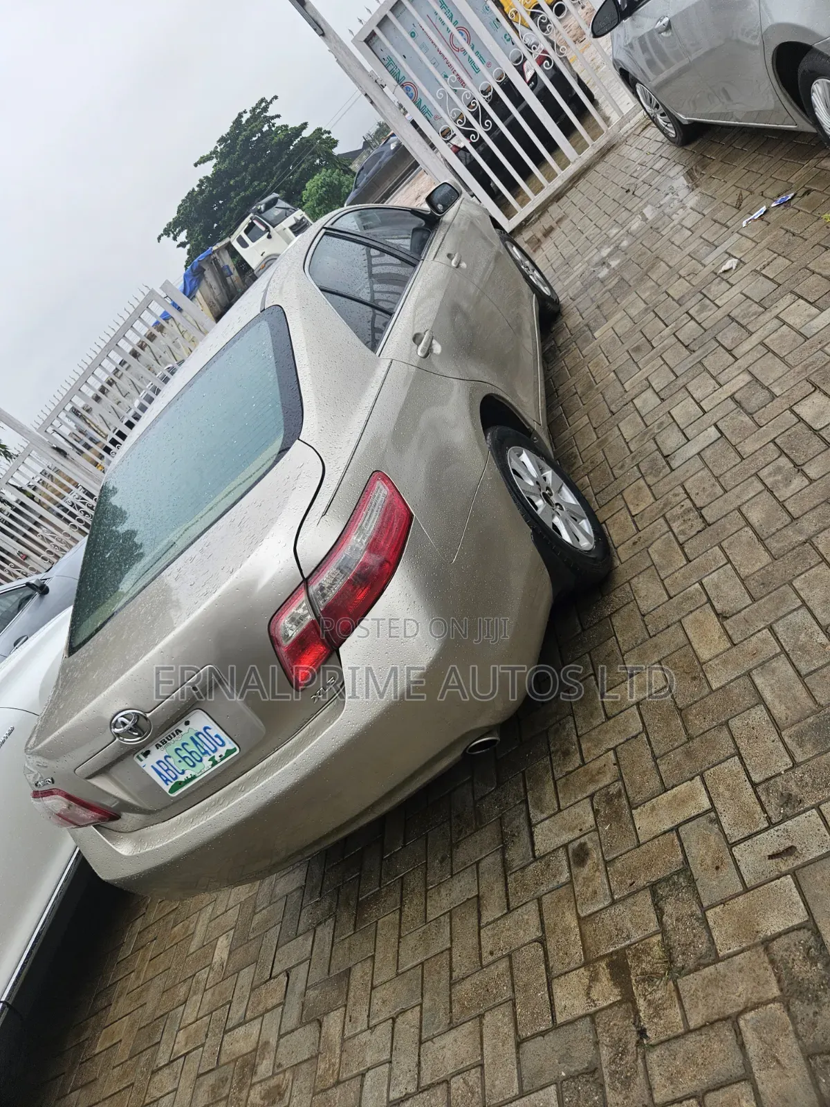 Toyota Camry 2008 Gold
