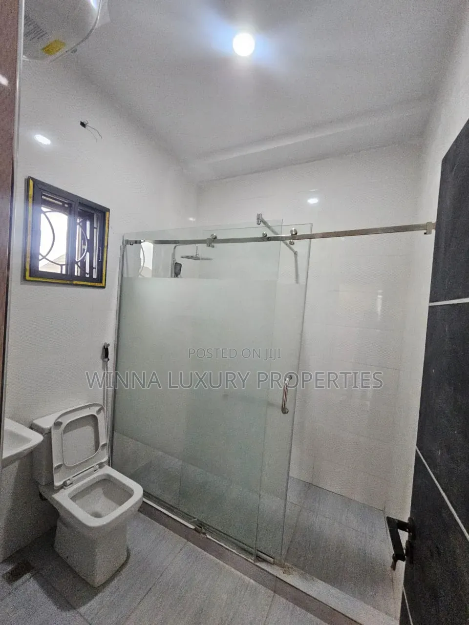 3bdrm Apartment in Behind Shafa Filling, Lugbe District for rent