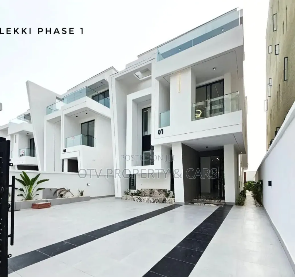 5bdrm Duplex in Lekki Phase 1 for sale