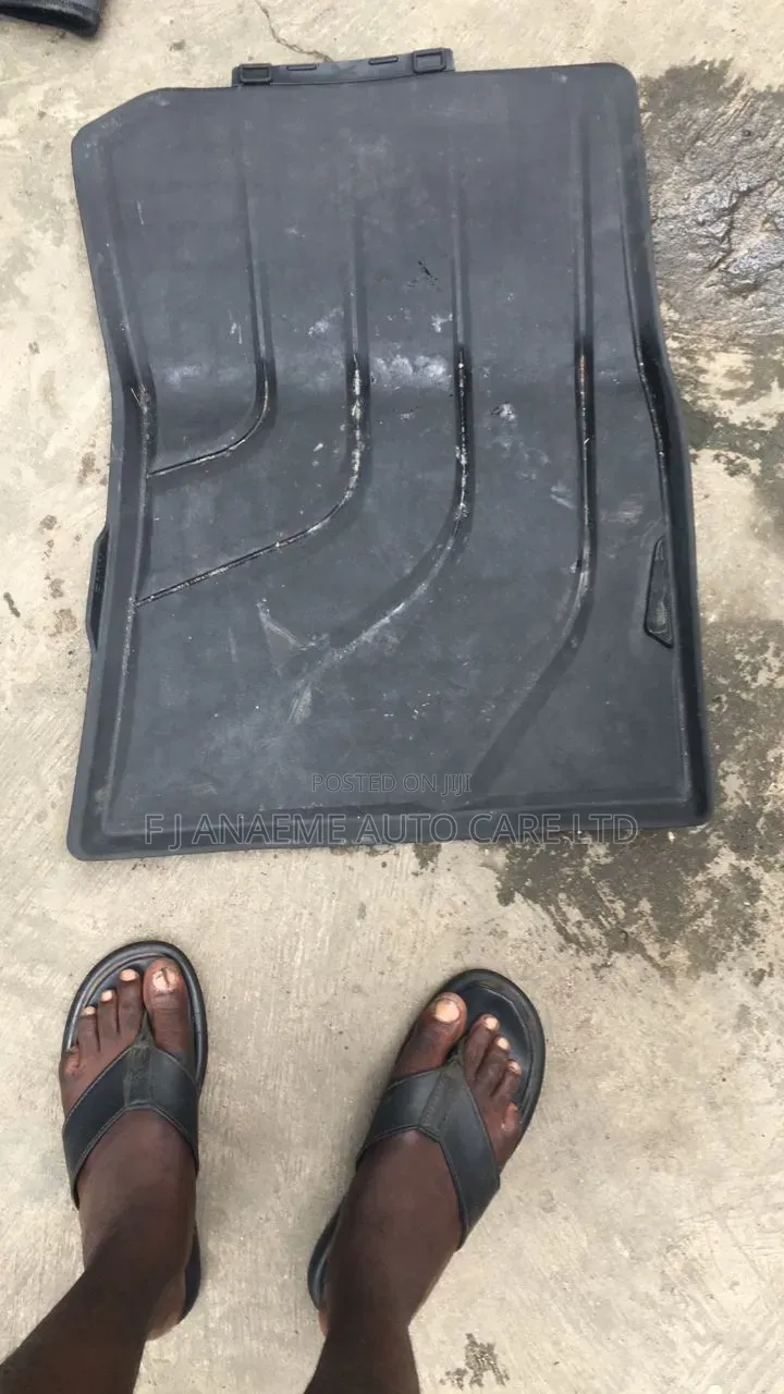 Range Rover Footmat Rubber Carpet Follow Come Factory Fitted