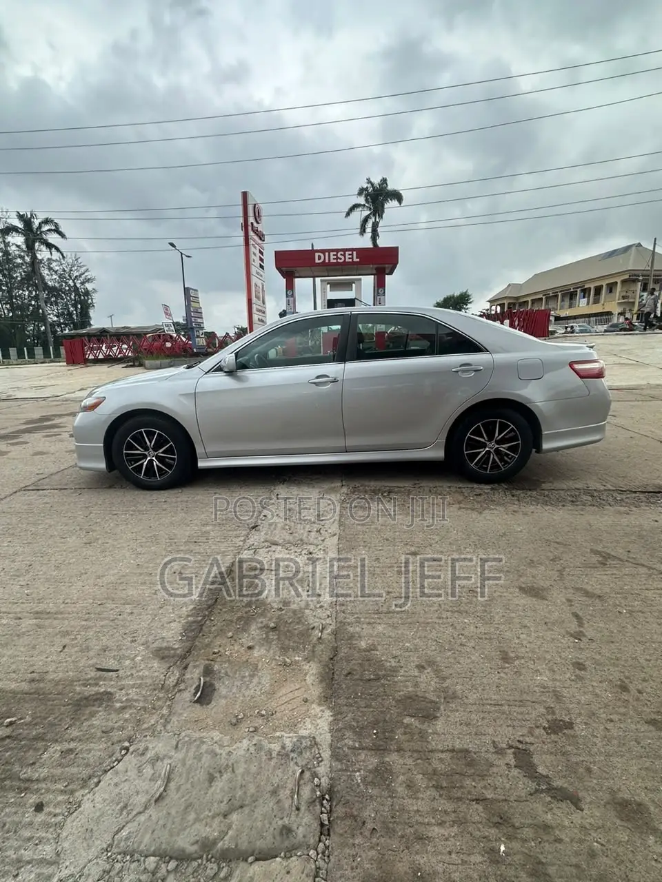 Toyota Camry SE 4dr Sedan (2.4L 4cyl 5A) 2007