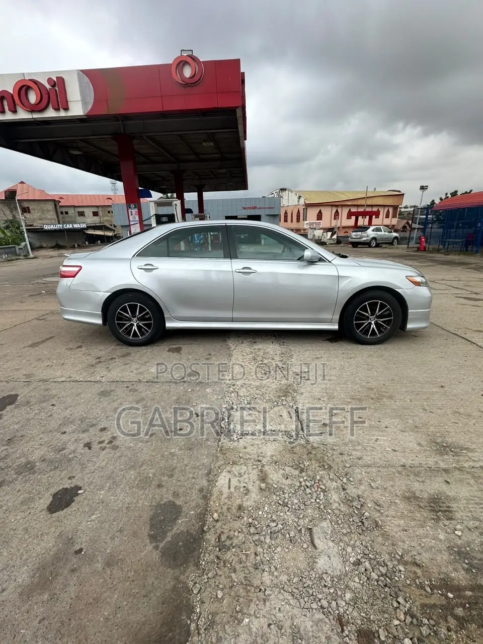 Toyota Camry SE 4dr Sedan (2.4L 4cyl 5A) 2007