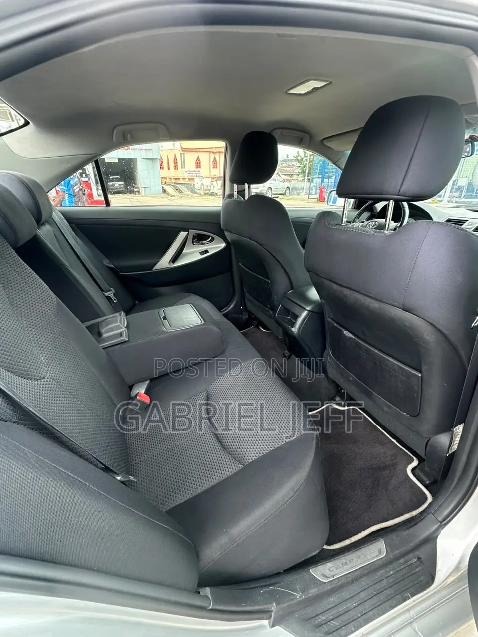 Toyota Camry SE 4dr Sedan (2.4L 4cyl 5A) 2007