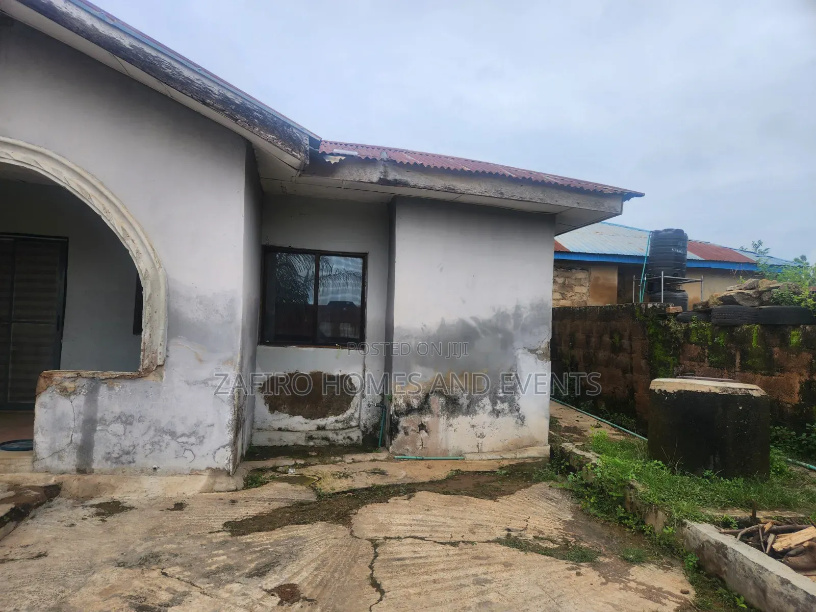 5bdrm Bungalow in Odo Oba Area Near for sale