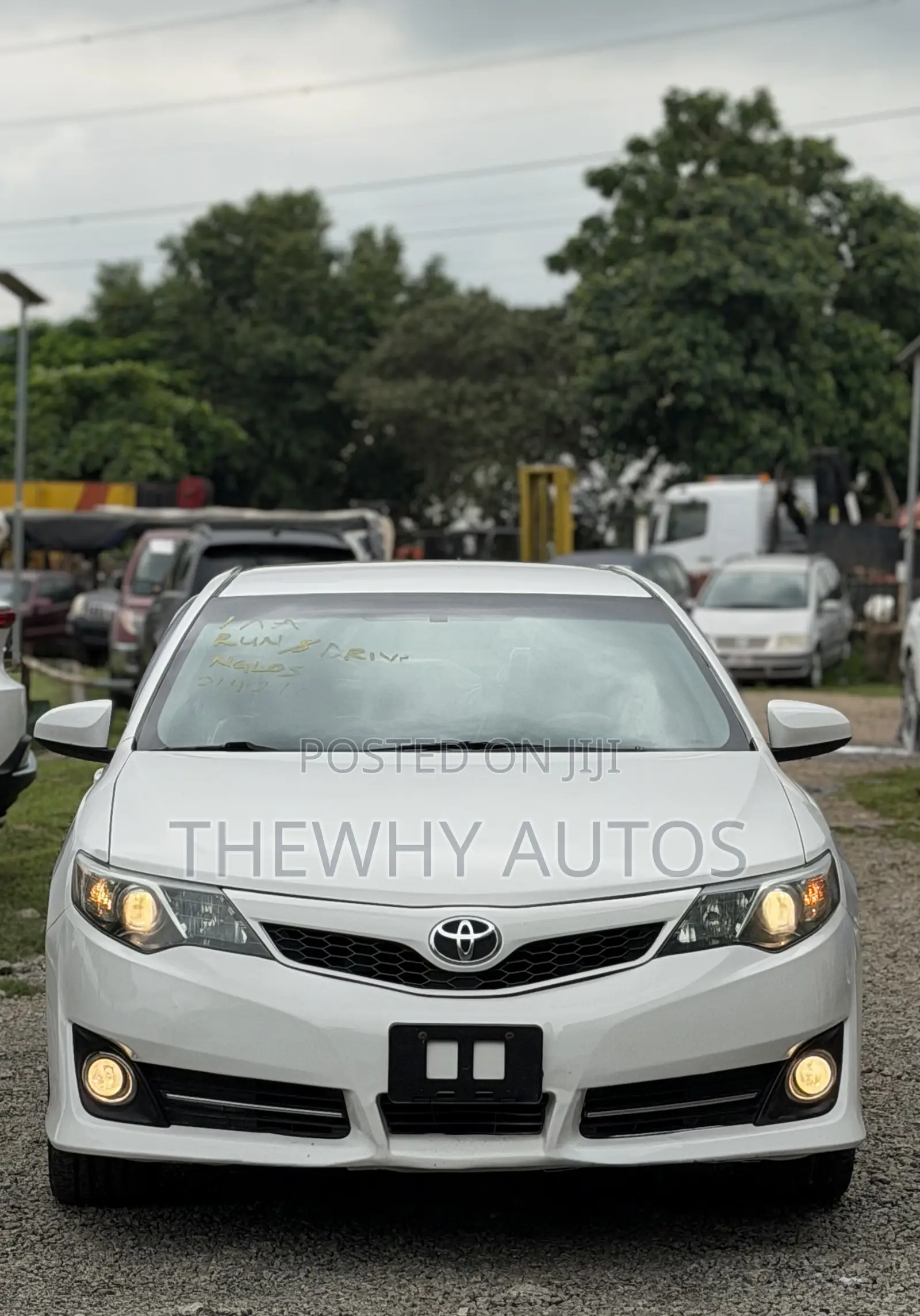 Toyota Camry SE 4dr Sedan (3.5L 6cyl 6A) 2014 White