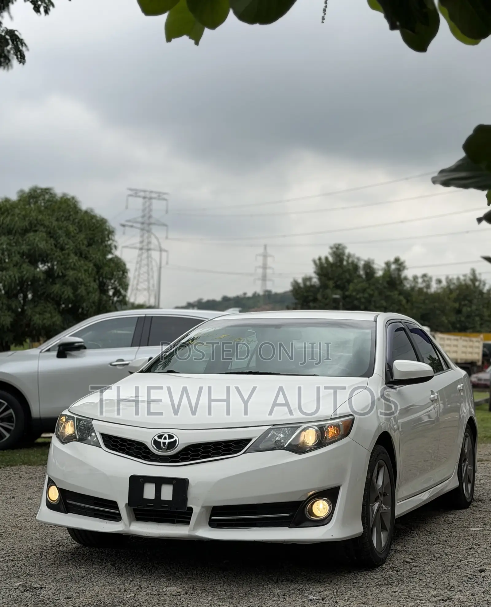 Toyota Camry SE 4dr Sedan (3.5L 6cyl 6A) 2014 White